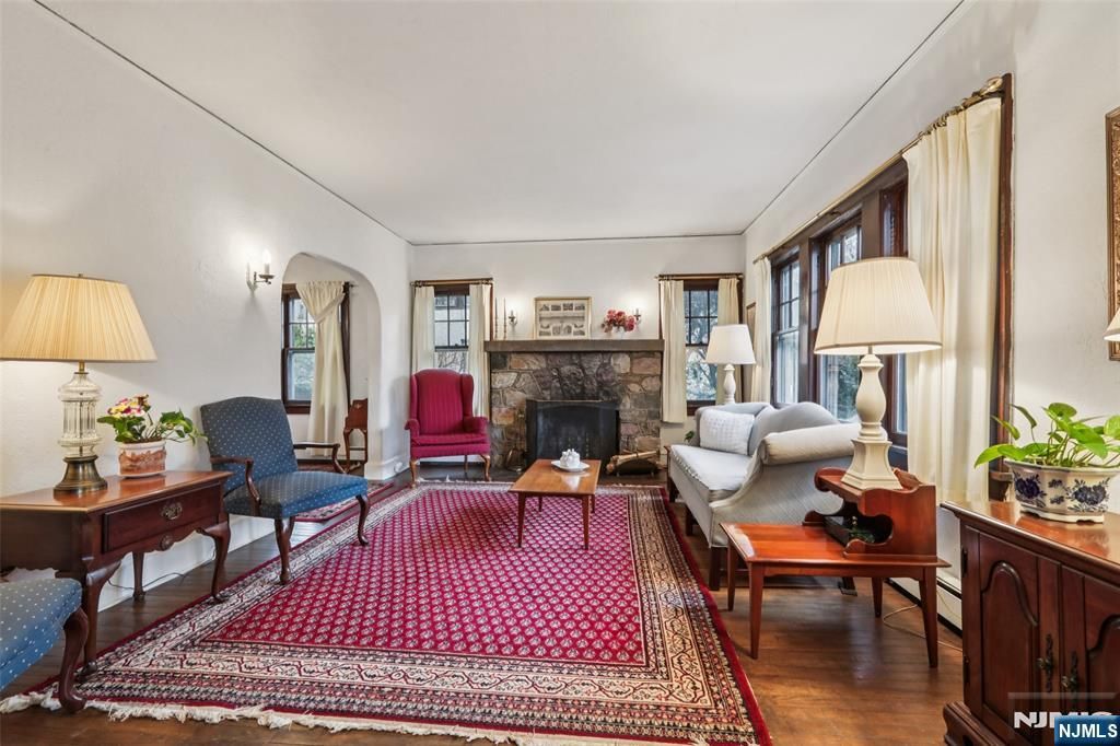 Photo of 476 Alpine Terrace, Ridgewood Village, NJ 07450 (MLS # 26011008)