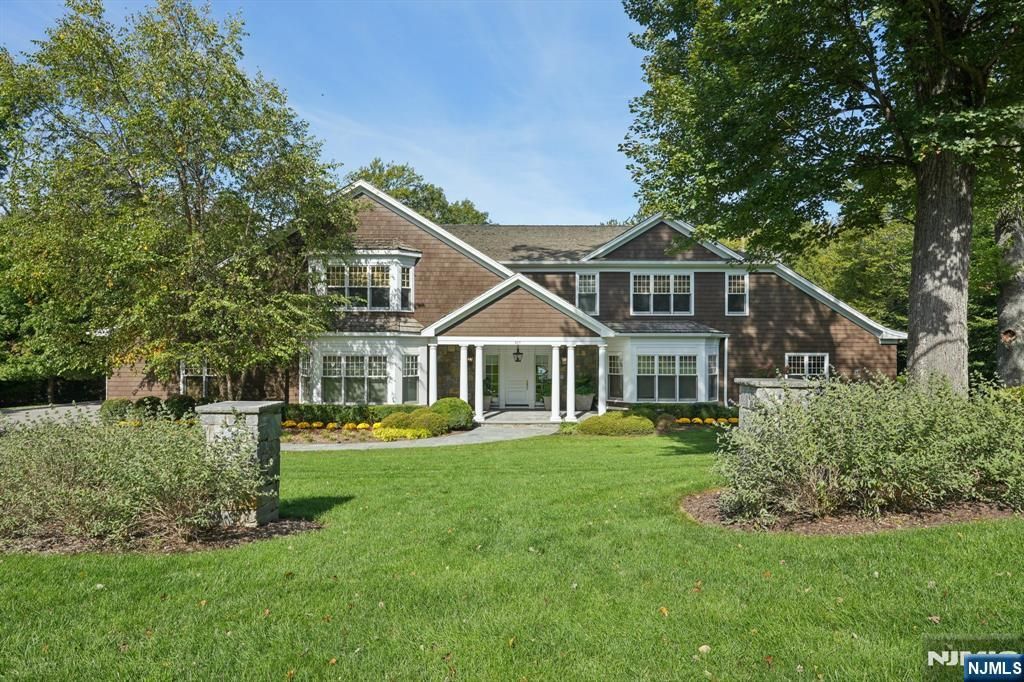 Photo of 907 Scioto Drive, Franklin Lakes, NJ 07417 (MLS # 25036277)