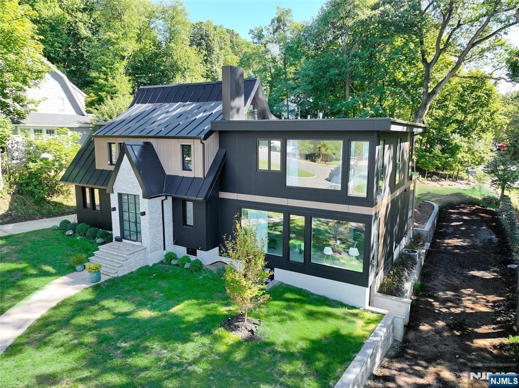 Photo of 226 Haworth Avenue, Haworth, NJ 07641 (MLS # 25036988)