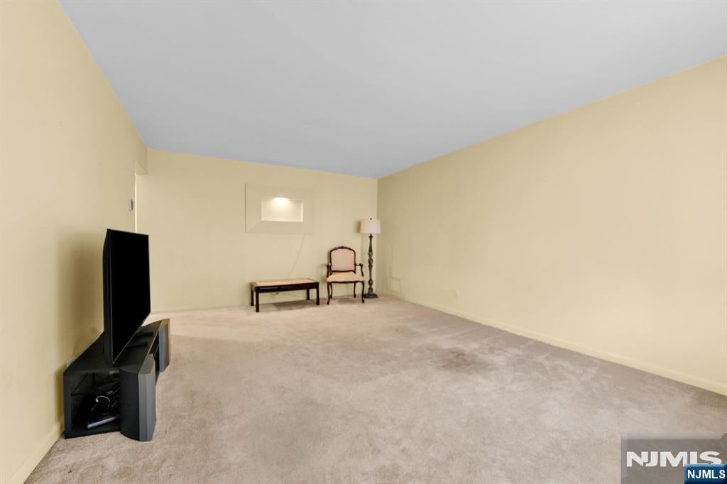 729 Broad Avenue 1