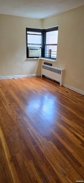 Photo of 2333 Hudson Terrace #E2, Fort Lee, NJ 07024 (MLS # 26022231)