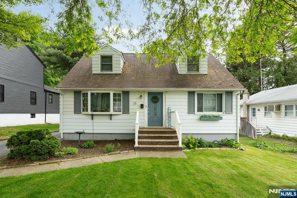 35 Woodward Avenue