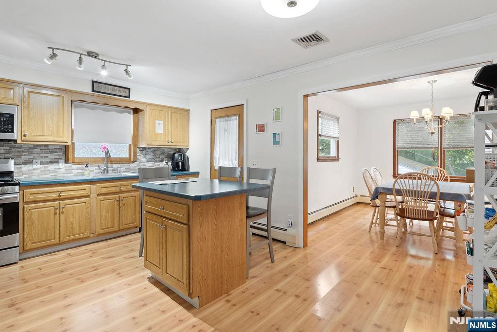 35 Woodward Avenue
