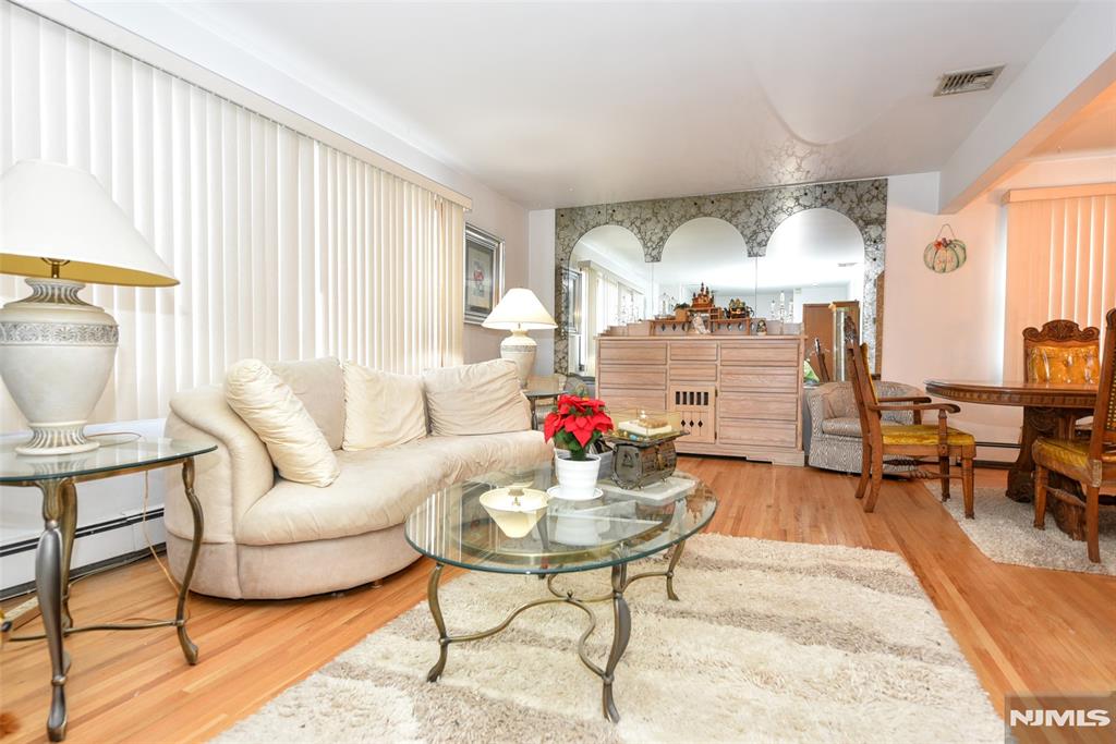 102 Parkview