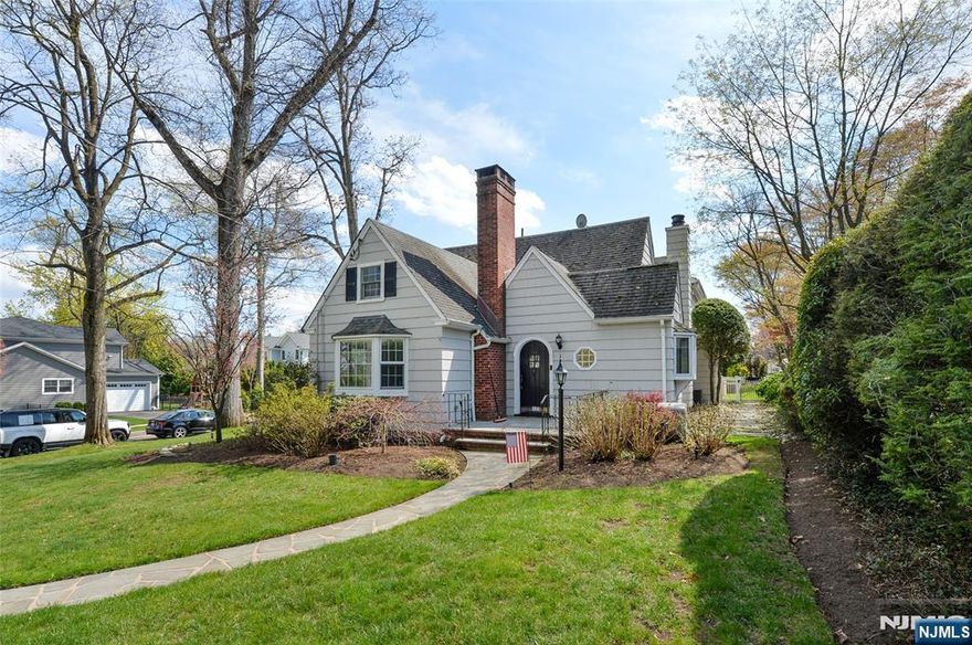 So much to offer in this wonderful classic Willard Colonial! 4 Bedrooms, 3.5 baths PLUS an attached 3 car heated garage AND a wonderful, private backyard! Awesome neighborhood location with close proximity to Willard school and NYC transportation. Hardwood floors throughout, detailed moldings, Pella windows, renovated Kitchen and baths, and quality updates throughout. Family Room and Living Room both with fireplaces, spacious and bright Kitchen with center island and breakfast area, and Dining Room with curved archways and beautiful moldings. Upstairs, 4 bedrooms, all nicely sized including an incredible primary suite with 2 large walk in closets, linen closet, spacious bedroom with built in vanity area and beautifully renovated bath with dual vanity. Hall bathroom is oversized and features large glass enclosed shower, separate tub area and dual vanity. Charming features and surprises throughout the second floor including spacious walk in eaved closet that will delight! Finished lower level rec room with full bath, wine storage, laundry & slop sink. Outside- a fabulous bbq area for entertaining and enjoying your large, private rear yard surrounded by beautiful mature privacy trees. Whole house generator, heated 3 car garage, beautiful paver and belgian block driveway and so much more!