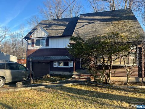 539 Sandra Place Teaneck NJ 07666