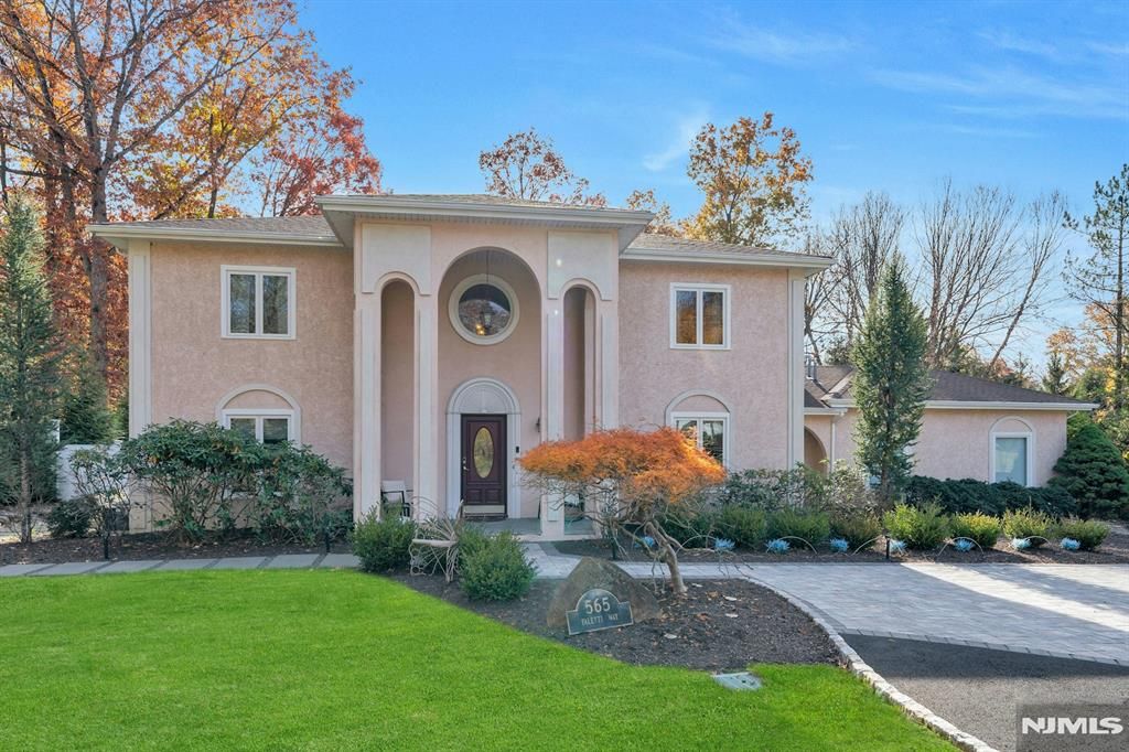 Photo of 565 Faletti Way, River Vale, NJ 07675 (MLS # 25040954)