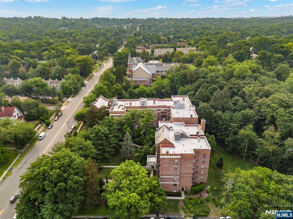 100 E Palisade Avenue B22