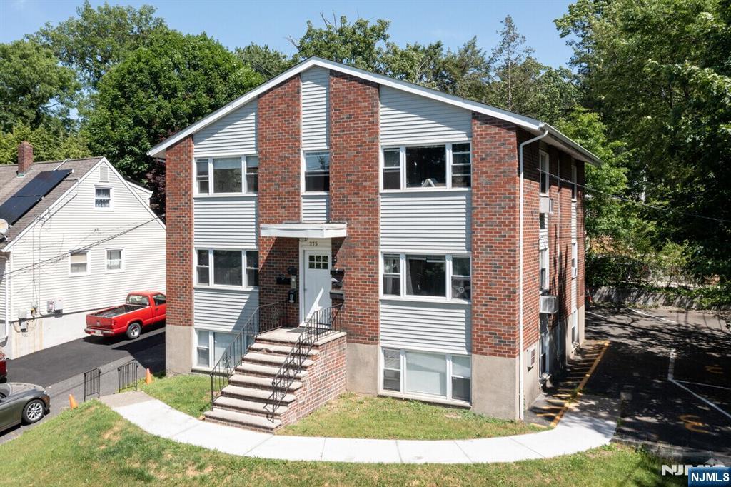 275 Grand Avenue