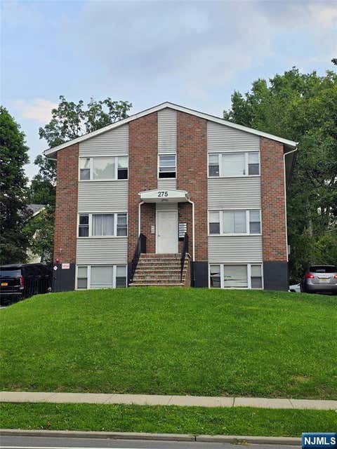 Photo of 275 Grand Avenue, Leonia, NJ 07605 (MLS # 26026901)
