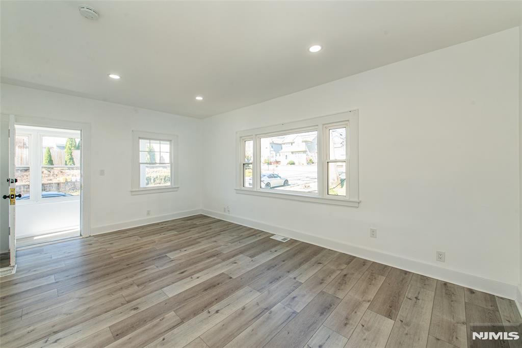 16 Coolidge Place