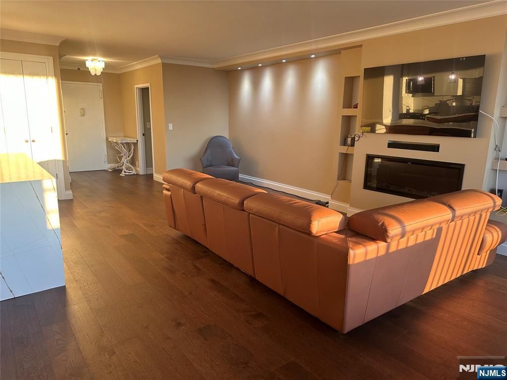 Photo of 1530 Palisade Avenue #24C, Fort Lee, NJ 07024 (MLS # 25031948)