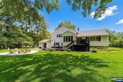 Photo of 15 Eckerson Rd, Harrington Park, NJ 07640 (MLS # 26023035)
