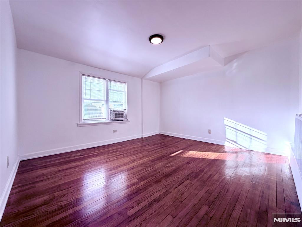 33 Homestead Place 2nd floor