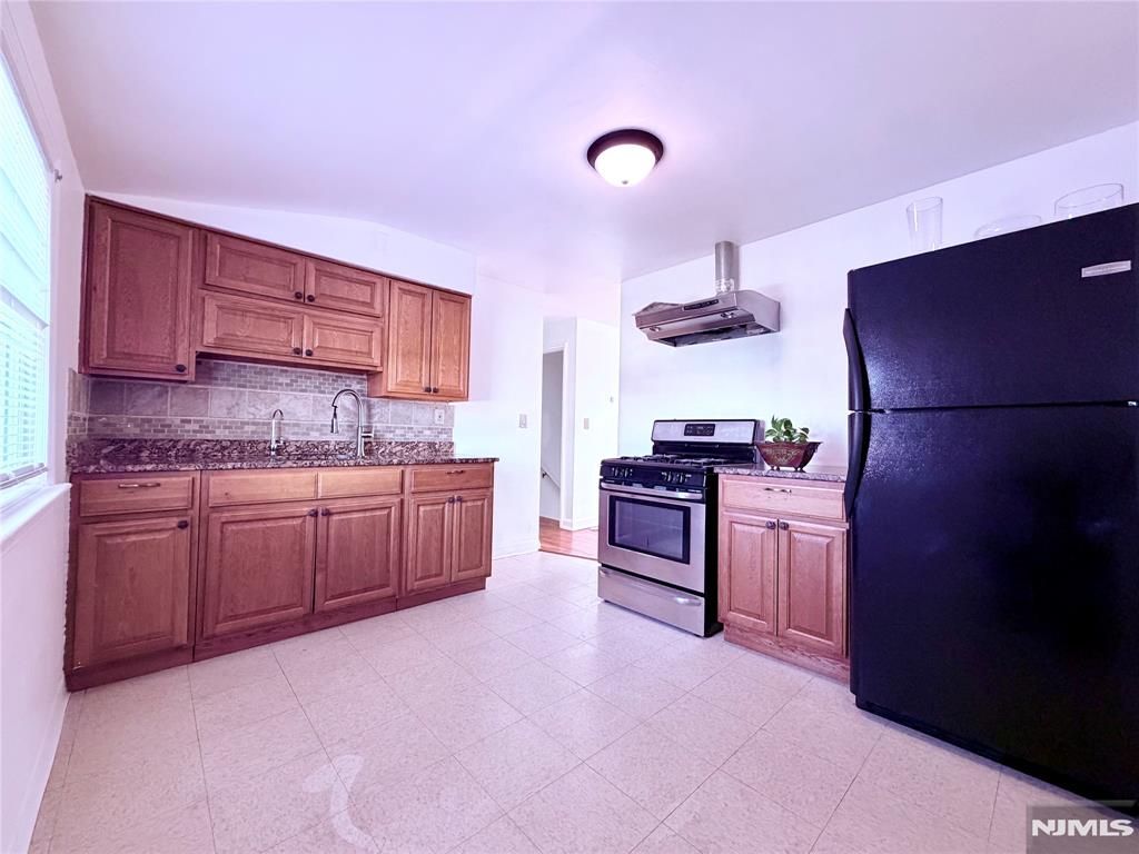 33 Homestead Place 2nd floor