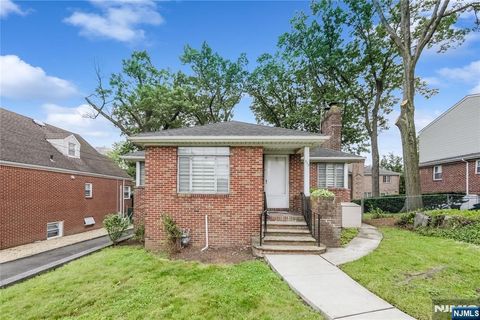 212 Westview Avenue Fort Lee NJ 07024