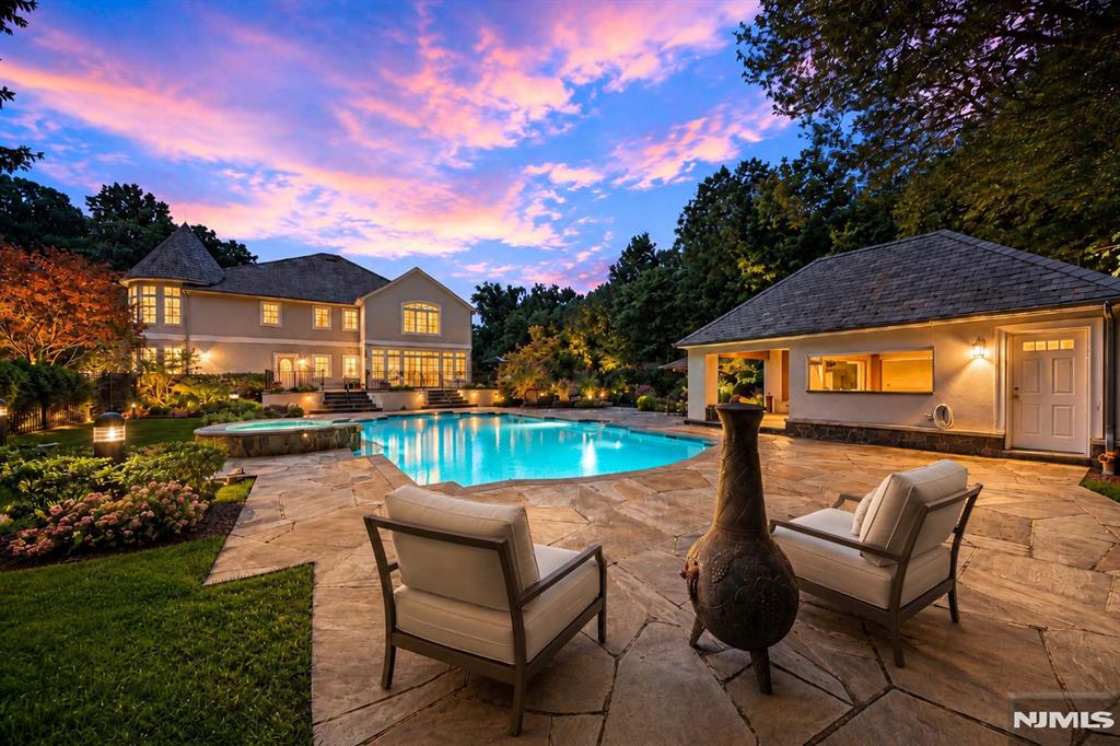 38 Bridle Way