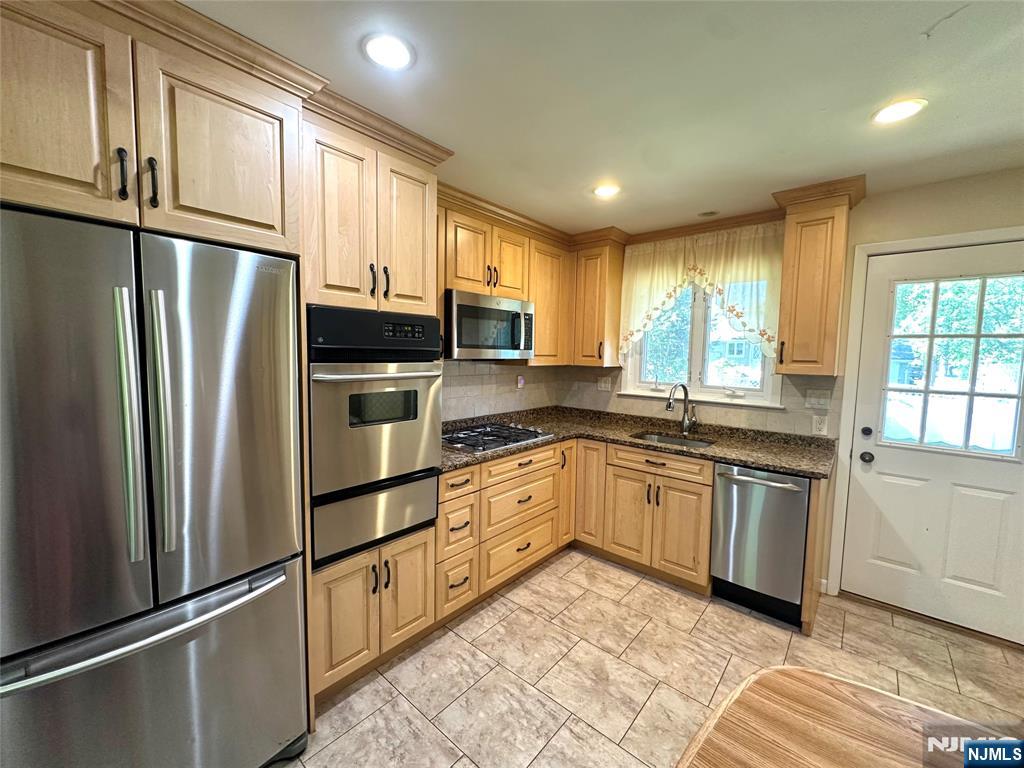 622 Valley Court