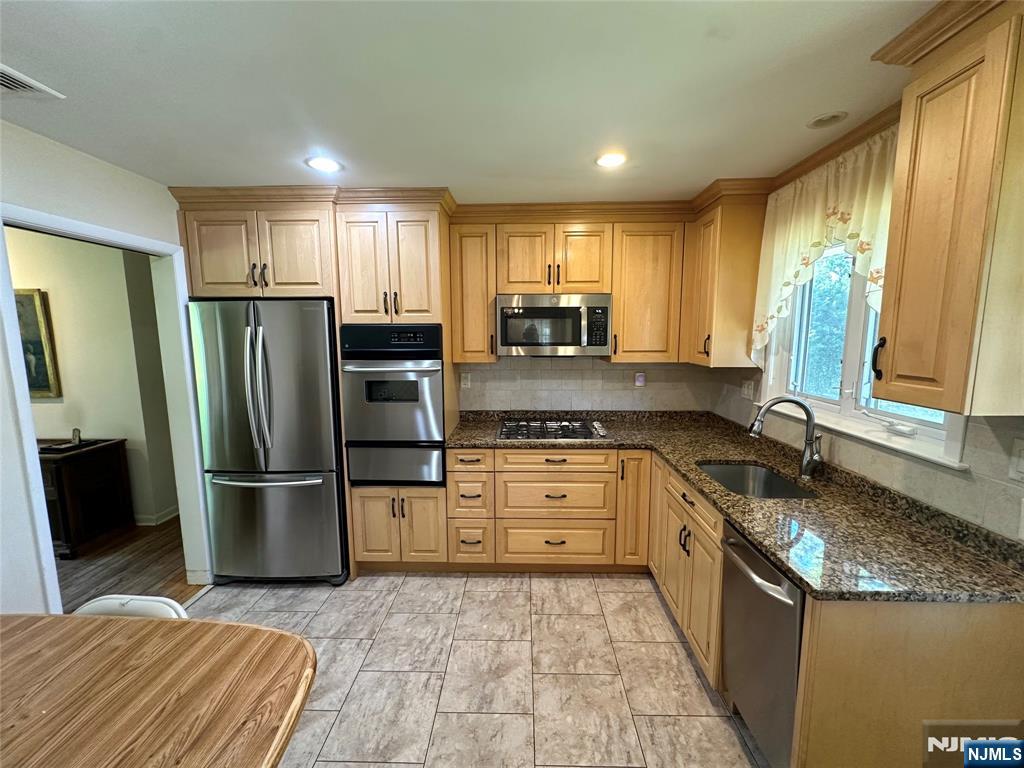 622 Valley Court