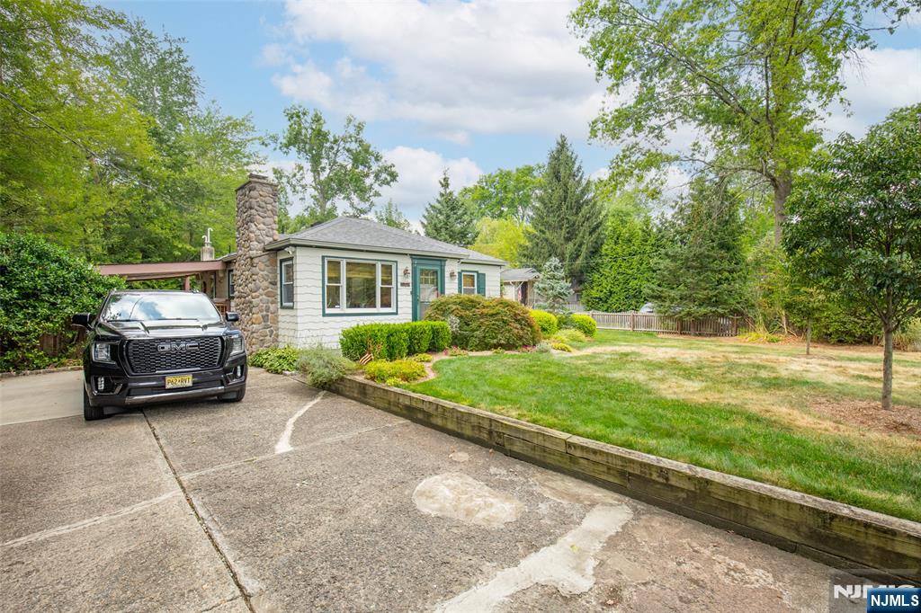 112 Lakeview Terrace