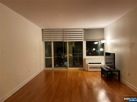 Photo of 617 Hudson #617, Edgewater, NJ 07020 (MLS # 26033625)