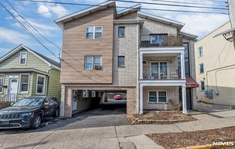 Photo of 349 Gorge Rd, Cliffside Park, NJ 07010 (MLS # 26008291)