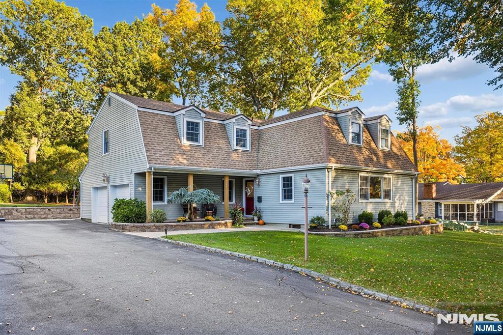 48 Greenrale Avenue