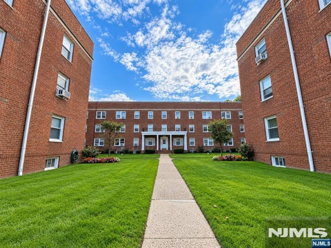 Photo of 175 Union AVE #C202, Rutherford, NJ 07070 (MLS # 26039548)