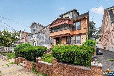 Photo of 288 Pomona Avenue, Newark, NJ 07112 (MLS # 26026020)