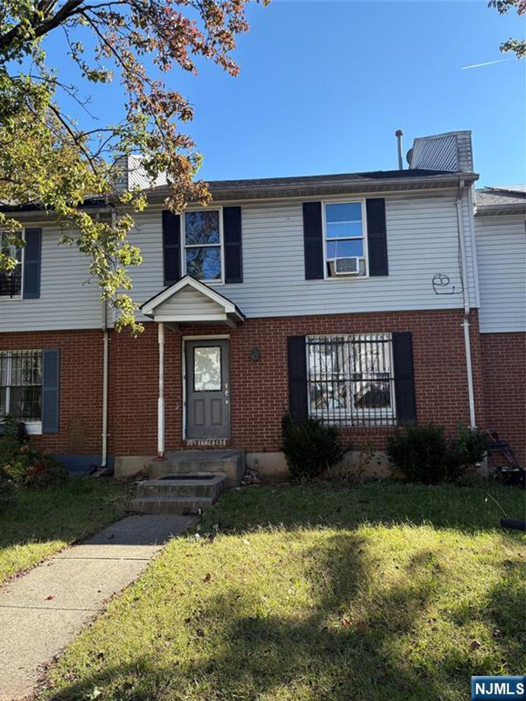 Photo of 14 Dandridge Drive, Newark, NJ 07108 (MLS # 25038865)