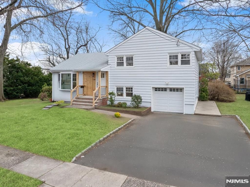 Photo of 4 Pine, Fair Lawn, NJ 07410 (MLS # 26009259)