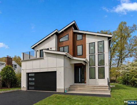Photo of 52 Congressional Parkway, Livingston, NJ 07039 (MLS # 26015425)