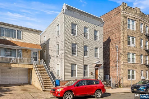 Photo of 8 Manhattan Avenue, Jersey City, NJ 07307 (MLS # 26021166)