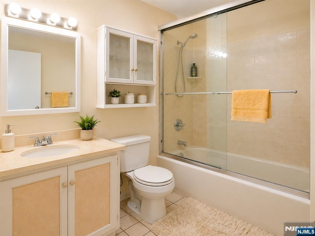 99 Teaneck Road 317