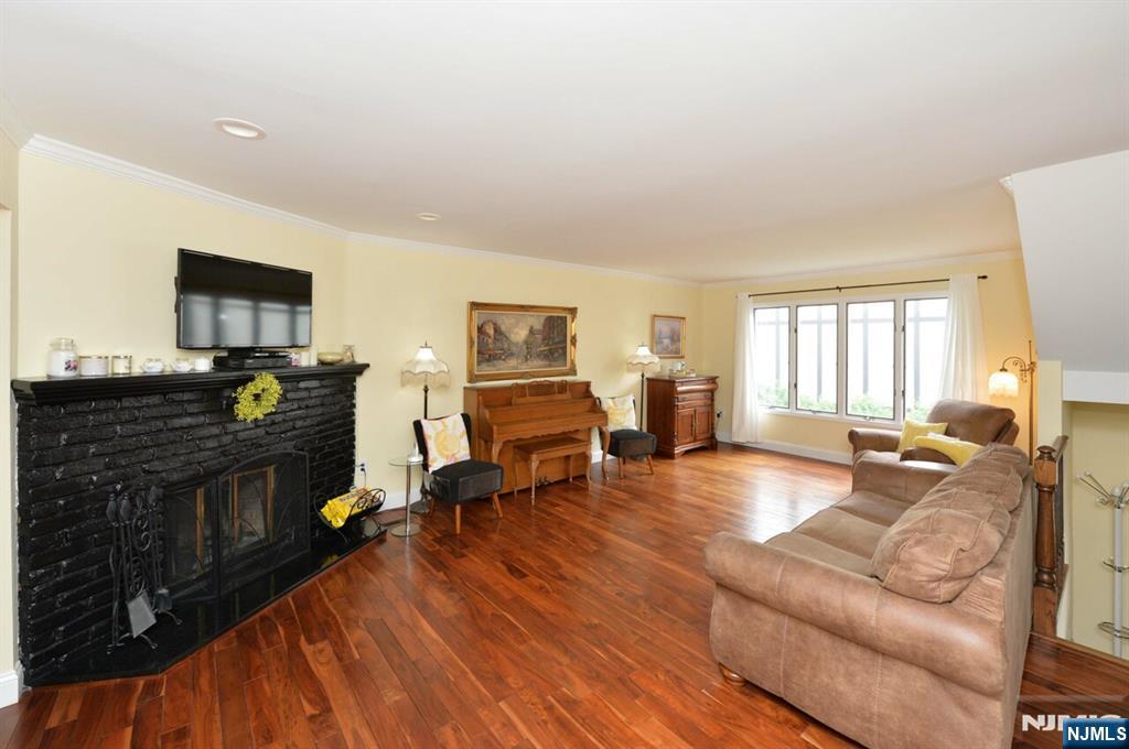 64 Canterbury Lane