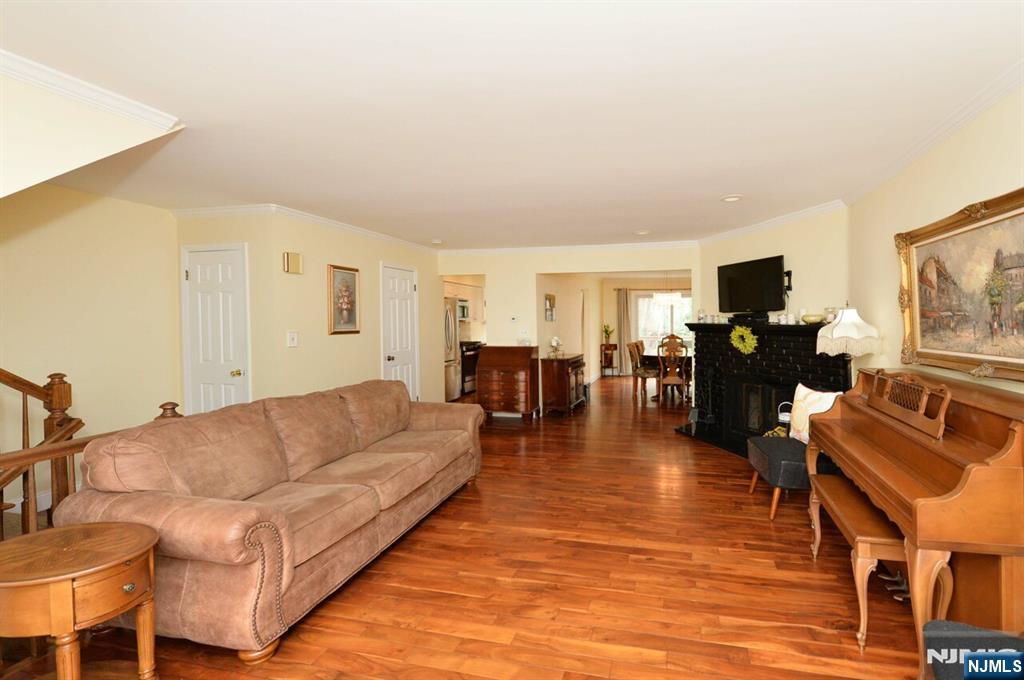 64 Canterbury Lane