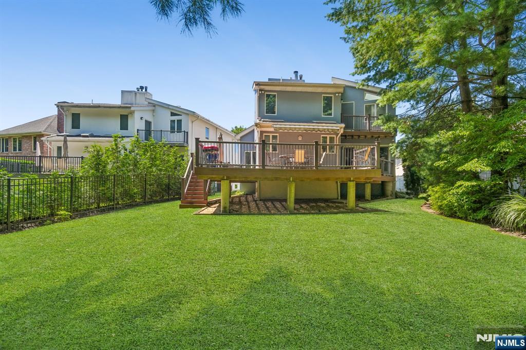 87 Irving Avenue