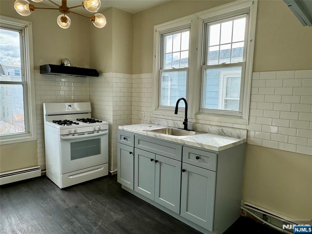 318 Ampere Parkway 2nd Floor