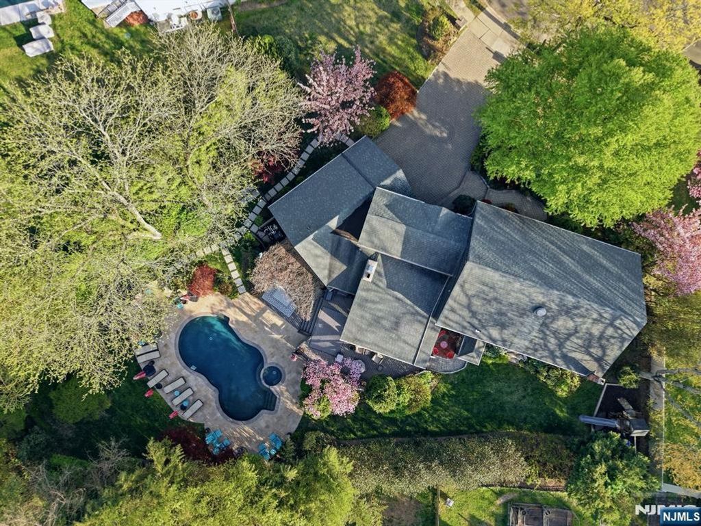 Photo of 38 Trautwein Crescent, Closter, NJ 07624 (MLS # 26013266)