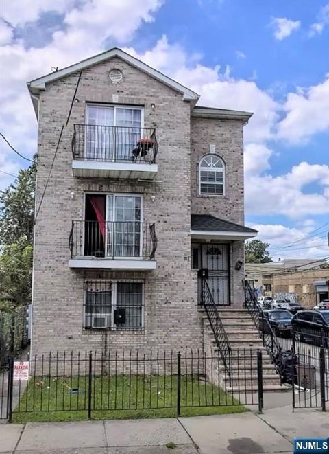 Photo of 711 S 11th Street, Newark, NJ 07103 (MLS # 26000902)