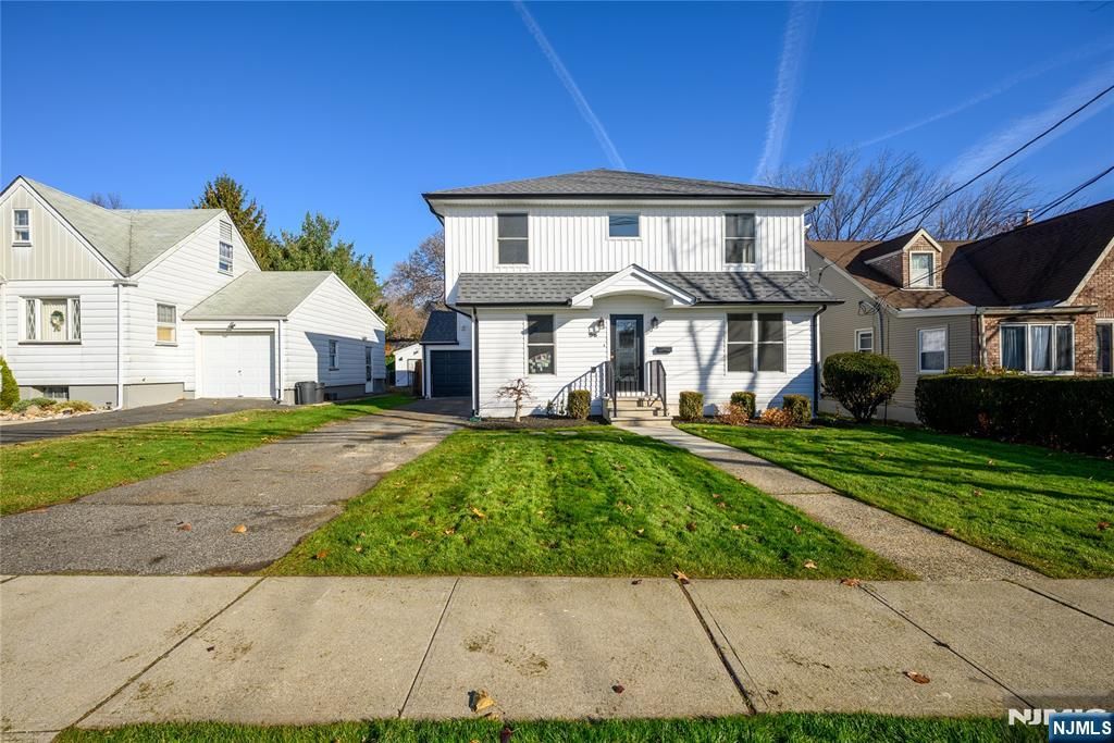 Photo of 96 South Parkway, Clifton, NJ 07014 (MLS # 25042022)