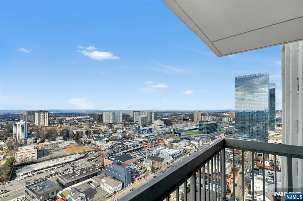 1600 Parker Avenue 22J