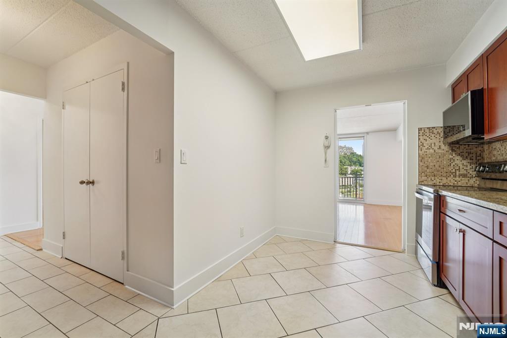 1077 River Road 1014