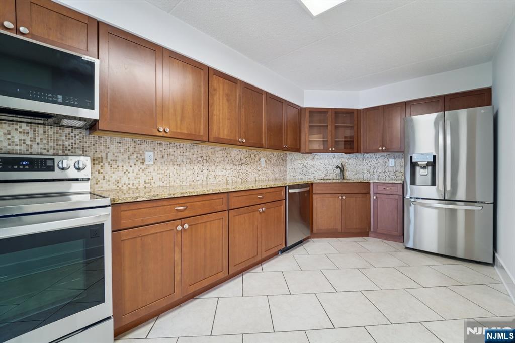 1077 River Road 1014