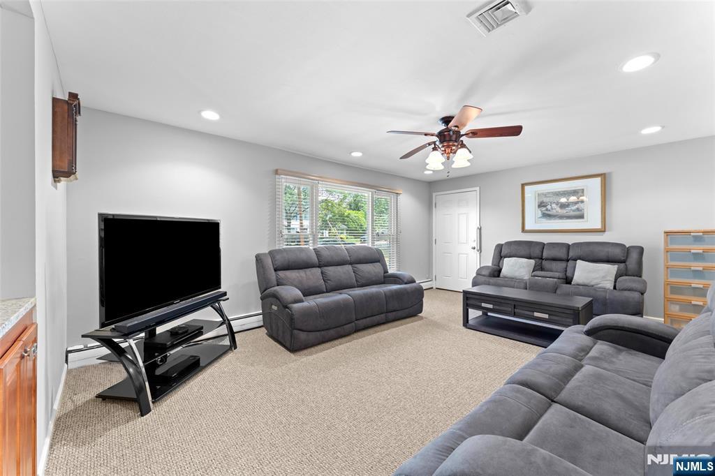 222 Zabriskie Place