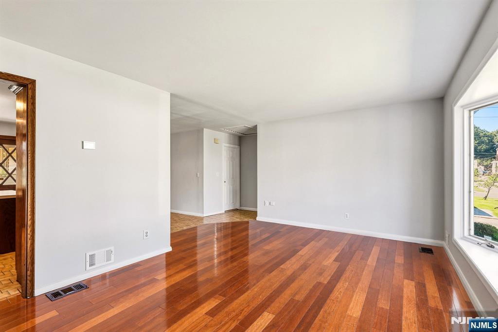 25 Corsi Road