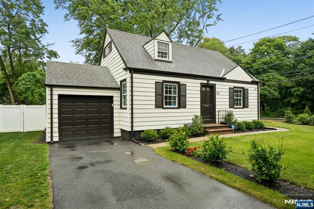 24 Iris Road