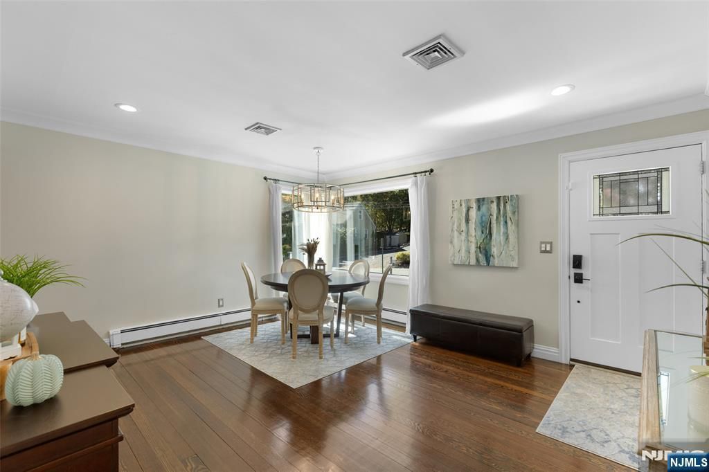 Photo of 28 Minnehaha Boulevard, Oakland, NJ 07436 (MLS # 25037171)