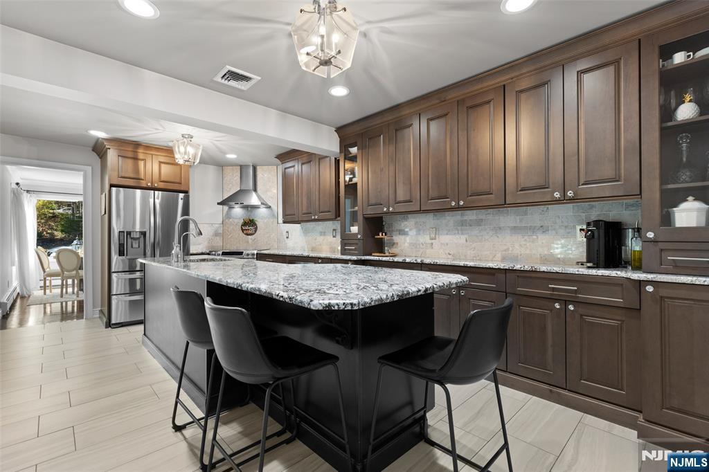 28 Minnehaha Boulevard