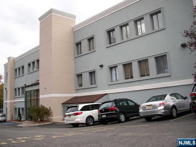 1605 John Street #105